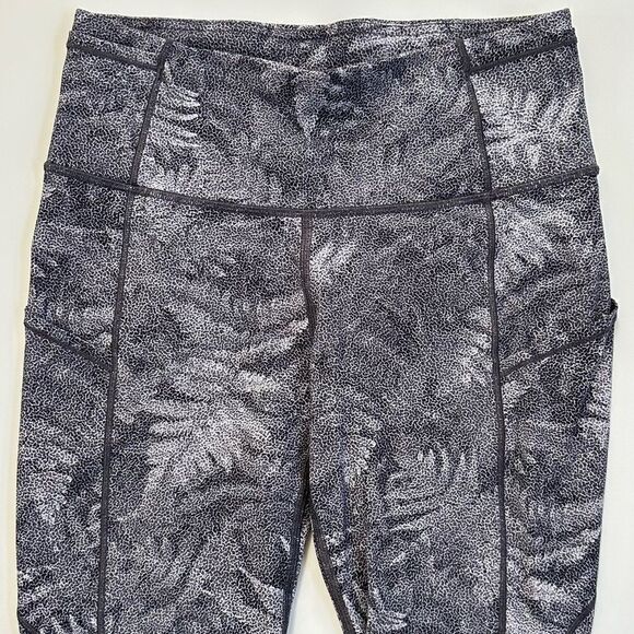 Lululemon Fast Free Tight Kindred Spirit Alpine White Multi Crop 19” - Picture 5 of 7